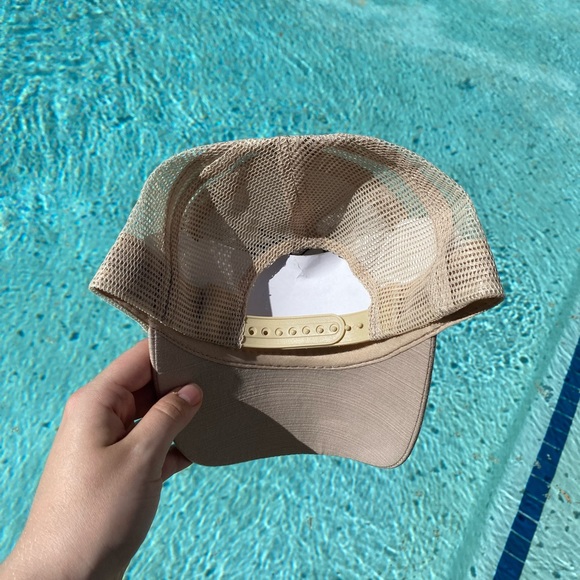 Ed Hardy Bedazzled Embroidered Skull Hat Cap Tan - Picture 4 of 4